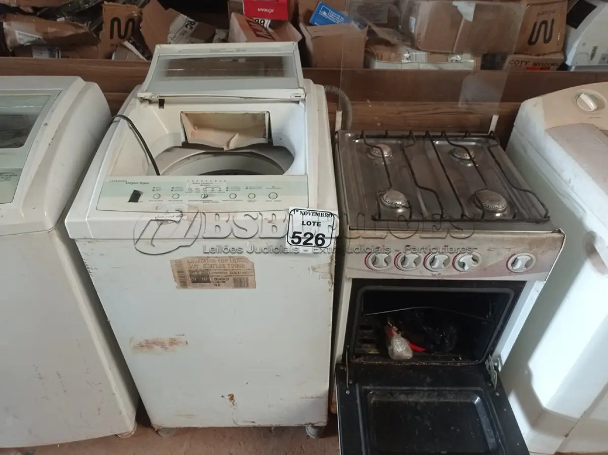 LOTE 526 - 01 MÁQUINA DE LAVAR ROUPAS BRASTEMP 06KG E 01 FOGÃO 04 BOCAS. (NO ESTADO) ATENÇÃO! FAZER A VISITAÇÃO ANTES DE ARREMATAR, NÃO SABEMOS SE FUNCIONA. LEILÃO NÃO TEM GARANTIA E NEM DEVOLUÇÃO, SUJEITO A POSSÍVEIS AVARIAS VISÍVEIS/OCULTAS E/OU AUSÊNCIA DE COMPONENTES.