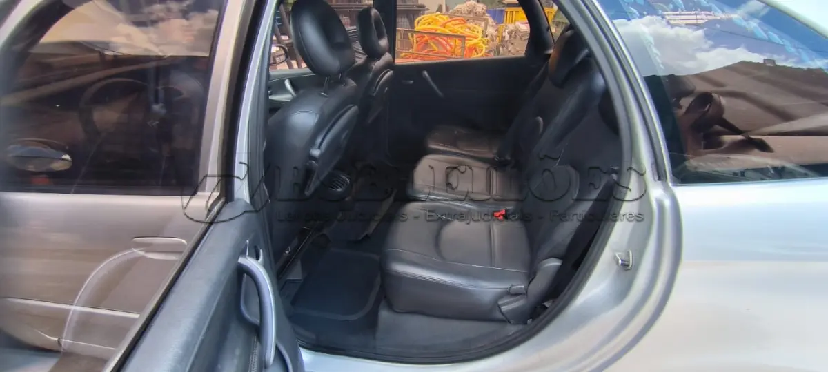 LOTE 011 - 01 CITROEN XSARA PICASSO II16GLXF ALCOOL/GASOLINA, NA COR PRATA, ANO 2010/2011.TODOS OS DOCUMENTOS DE 2024 PAGOS. (NO ESTADO)