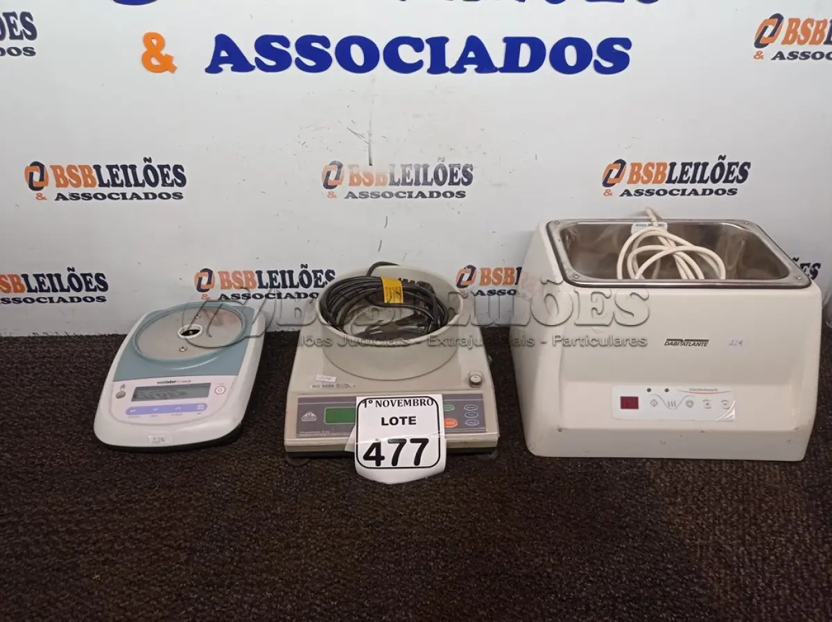 LOTE 477 - 01 LOTE COM MATERIAIS DE LABORATÓRIO DIVERSOS. (NO ESTADO) ATENÇÃO! FAZER A VISITAÇÃO ANTES DE ARREMATAR, NÃO SABEMOS SE FUNCIONA. LEILÃO NÃO TEM GARANTIA E NEM DEVOLUÇÃO, SUJEITO A POSSÍVEIS AVARIAS VISÍVEIS/OCULTAS E/OU AUSÊNCIA DE COMPONENTES.