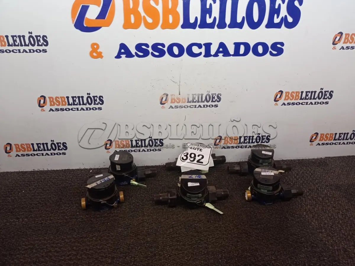 LOTE 392 - 06 HIDRÔMETROS. (NO ESTADO) ATENÇÃO! FAZER A VISITAÇÃO ANTES DE ARREMATAR, NÃO SABEMOS SE FUNCIONA. LEILÃO NÃO TEM GARANTIA E NEM DEVOLUÇÃO, SUJEITO A POSSÍVEIS AVARIAS VISÍVEIS/OCULTAS E/OU AUSÊNCIA DE COMPONENTES.