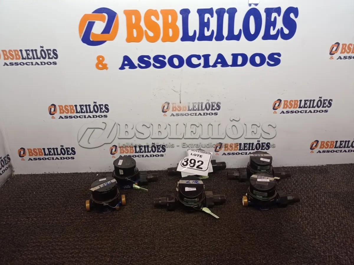 LOTE 392 - 06 HIDRÔMETROS. (NO ESTADO) ATENÇÃO! FAZER A VISITAÇÃO ANTES DE ARREMATAR, NÃO SABEMOS SE FUNCIONA. LEILÃO NÃO TEM GARANTIA E NEM DEVOLUÇÃO, SUJEITO A POSSÍVEIS AVARIAS VISÍVEIS/OCULTAS E/OU AUSÊNCIA DE COMPONENTES.