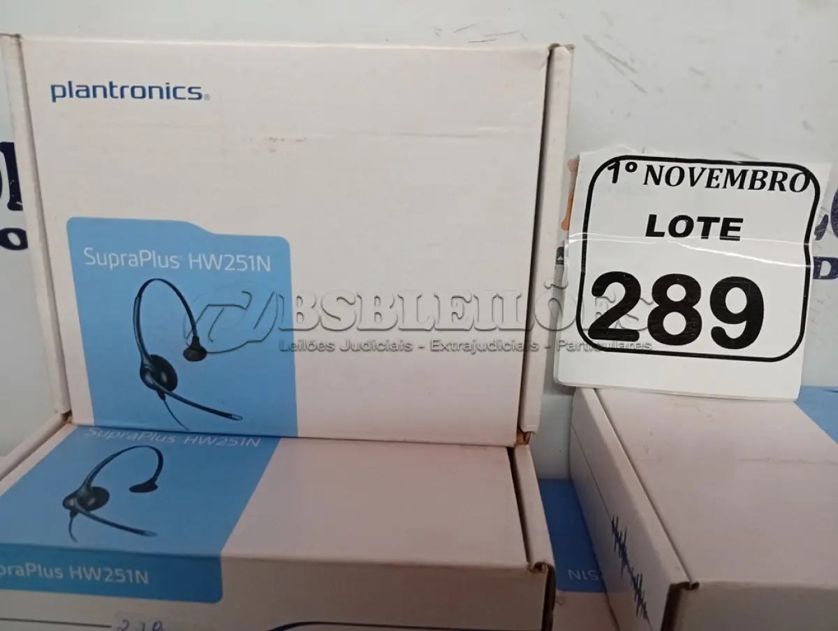 LOTE 289 - 01 LOTE COM 09 HEADSETS MARCAS E MODELOS DIVERSOS. (NO ESTADO) ATENÇÃO! FAZER A VISITAÇÃO ANTES DE ARREMATAR, NÃO SABEMOS SE FUNCIONA. LEILÃO NÃO TEM GARANTIA E NEM DEVOLUÇÃO, SUJEITO A POSSÍVEIS AVARIAS VISÍVEIS/OCULTAS E/OU AUSÊNCIA DE COMPONENTES.