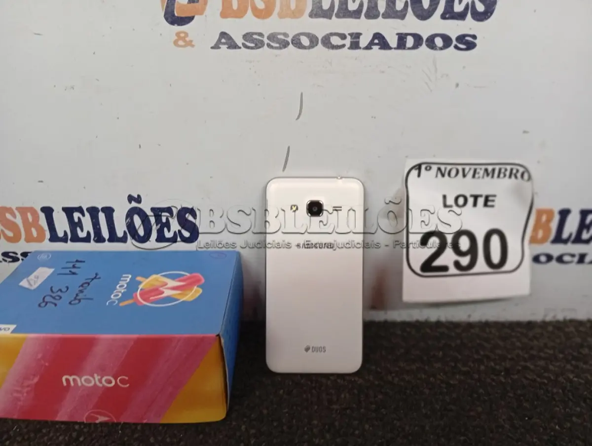 LOTE 290 - 01 CELULAR J3. (NO ESTADO) ATENÇÃO! FAZER A VISITAÇÃO ANTES DE ARREMATAR, NÃO SABEMOS SE FUNCIONA. LEILÃO NÃO TEM GARANTIA E NEM DEVOLUÇÃO, SUJEITO A POSSÍVEIS AVARIAS VISÍVEIS/OCULTAS E/OU AUSÊNCIA DE COMPONENTES.