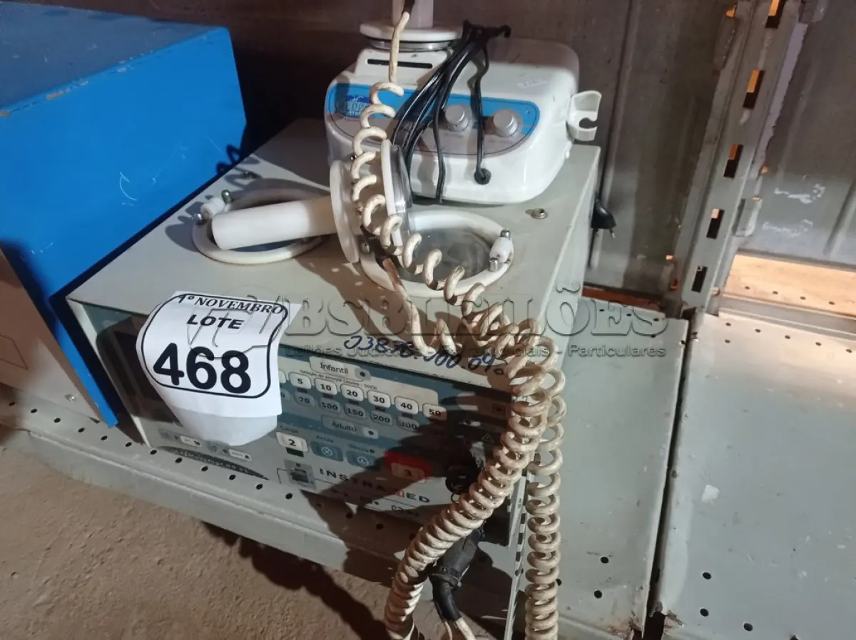 LOTE 468 - 01 DESFIBRILADOR MARCA INSTRAMED E 01 DETECTOR DE METAL. (NO ESTADO) ATENÇÃO! FAZER A VISITAÇÃO ANTES DE ARREMATAR, NÃO SABEMOS SE FUNCIONA. LEILÃO NÃO TEM GARANTIA E NEM DEVOLUÇÃO, SUJEITO A POSSÍVEIS AVARIAS VISÍVEIS/OCULTAS E/OU AUSÊNCIA DE COMPONENTES.