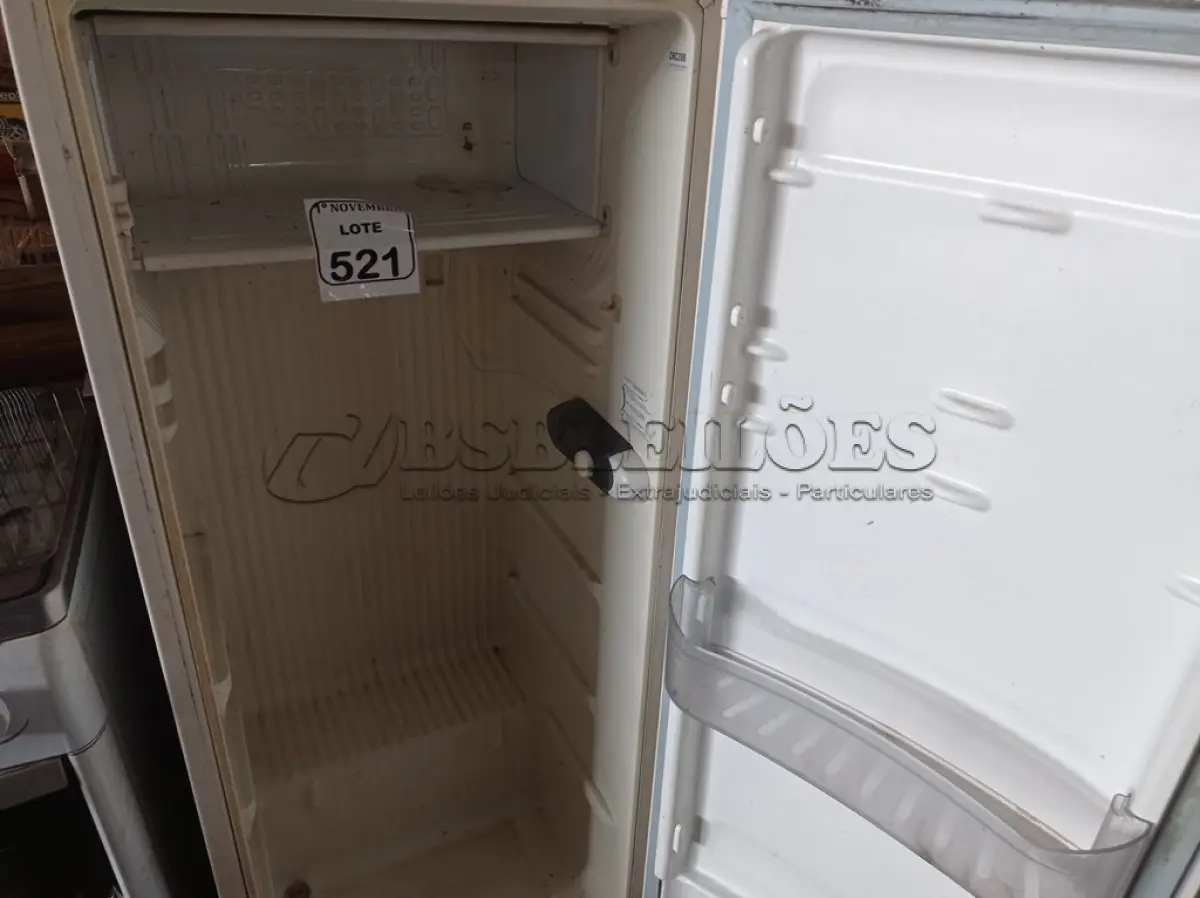 LOTE 521 - 01 REFRIGERADOR 280L MARCA CONSUL P/ RETIRADA DE PEÇAS (NO ESTADO) ATENÇÃO! FAZER A VISITAÇÃO ANTES DE ARREMATAR, NÃO SABEMOS SE FUNCIONA. LEILÃO NÃO TEM GARANTIA E NEM DEVOLUÇÃO, SUJEITO A POSSÍVEIS AVARIAS VISÍVEIS/OCULTAS E/OU AUSÊNCIA DE COMPONENTES.