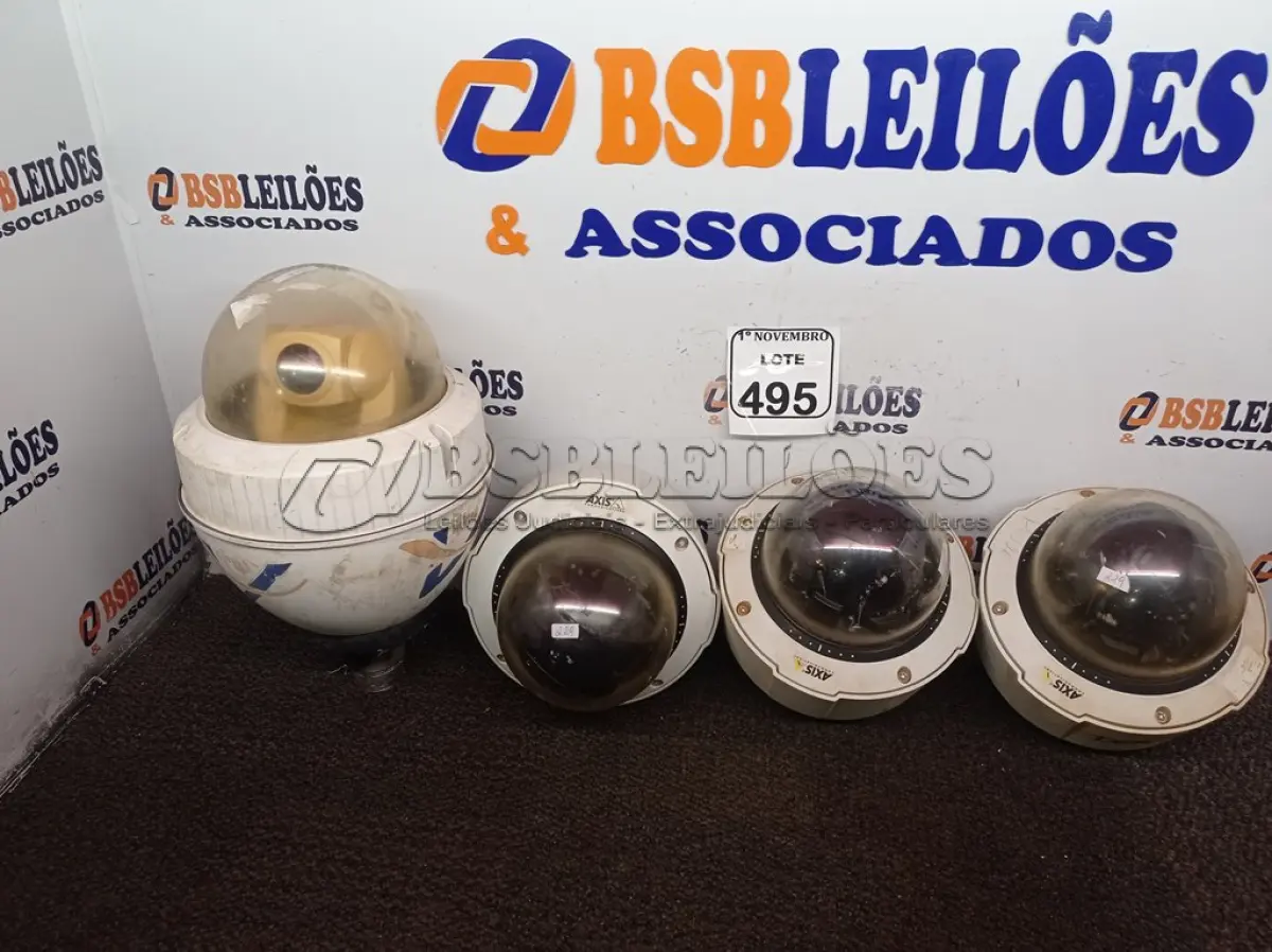 LOTE 495 - 01 LOTE COM 04 CÂMERAS DOMES. (NO ESTADO) ATENÇÃO! FAZER A VISITAÇÃO ANTES DE ARREMATAR, NÃO SABEMOS SE FUNCIONA. LEILÃO NÃO TEM GARANTIA E NEM DEVOLUÇÃO, SUJEITO A POSSÍVEIS AVARIAS VISÍVEIS/OCULTAS E/OU AUSÊNCIA DE COMPONENTES.