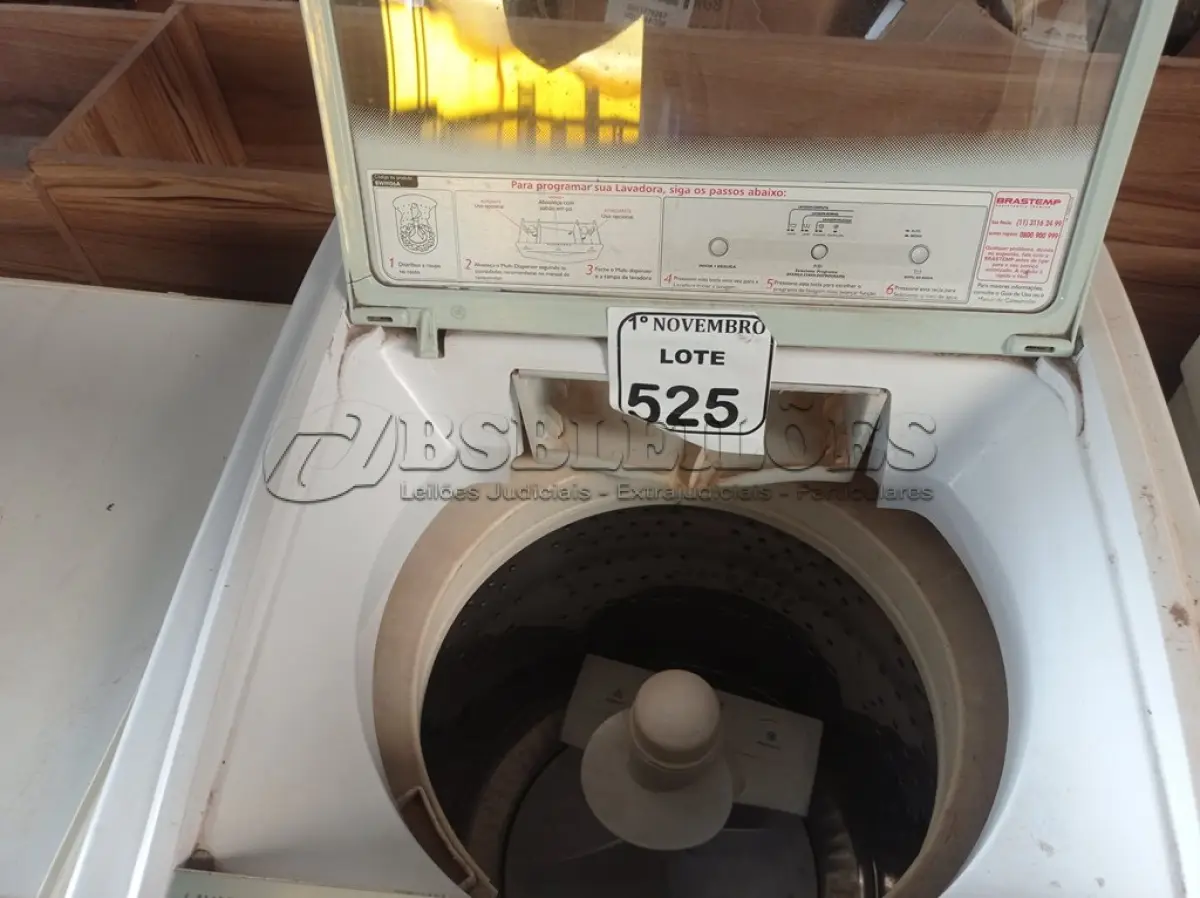 LOTE 525 - 01 MÁQUINA DE LAVAR ROUPAS BRASTEMP. (NO ESTADO) ATENÇÃO! FAZER A VISITAÇÃO ANTES DE ARREMATAR, NÃO SABEMOS SE FUNCIONA. LEILÃO NÃO TEM GARANTIA E NEM DEVOLUÇÃO, SUJEITO A POSSÍVEIS AVARIAS VISÍVEIS/OCULTAS E/OU AUSÊNCIA DE COMPONENTES.