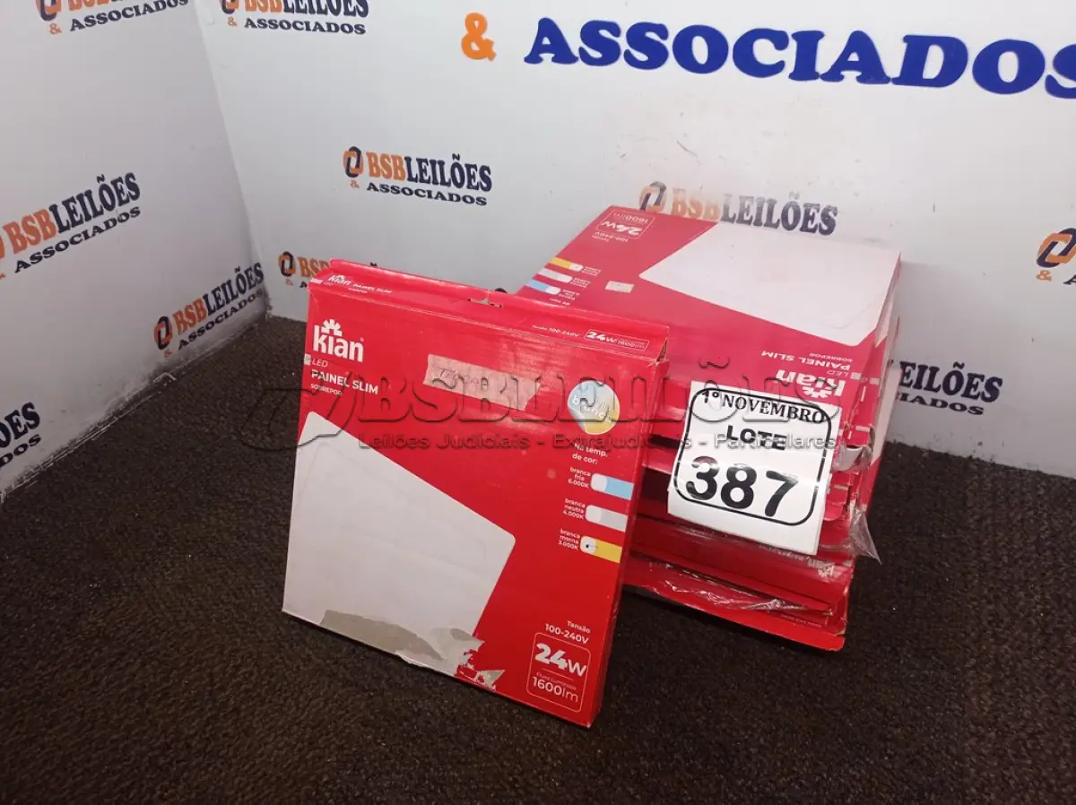 LOTE 387 - 10 LUMINÁRIAS DE LED SOBREPOR PAINEL SLIM KIAN 18W 100-240V.  (NO ESTADO) ATENÇÃO! FAZER A VISITAÇÃO ANTES DE ARREMATAR, NÃO SABEMOS SE FUNCIONA. LEILÃO NÃO TEM GARANTIA E NEM DEVOLUÇÃO, SUJEITO A POSSÍVEIS AVARIAS VISÍVEIS/OCULTAS E/OU AUSÊNCIA DE COMPONENTES.