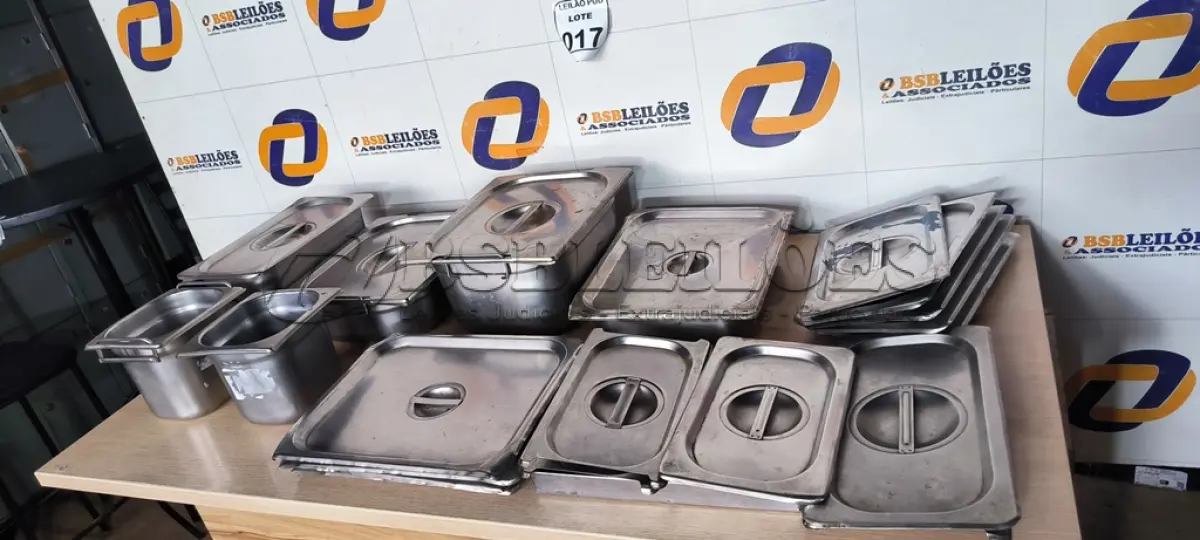LOTE 017 - 01 LOTE C/CUBAS EM INOX DIVERSAS E CAIXA ORGANIZADORA. (NO ESTADO) ATENÇÃO! FAZER A VISITAÇÃO ANTES DE ARREMATAR, NÃO SABEMOS SE FUNCIONA. LEILÃO NÃO TEM GARANTIA E NEM DEVOLUÇÃO, SUJEITO A POSSÍVEIS AVARIAS VISÍVEIS/OCULTAS E/OU AUSÊNCIA DE COMPONENTES.