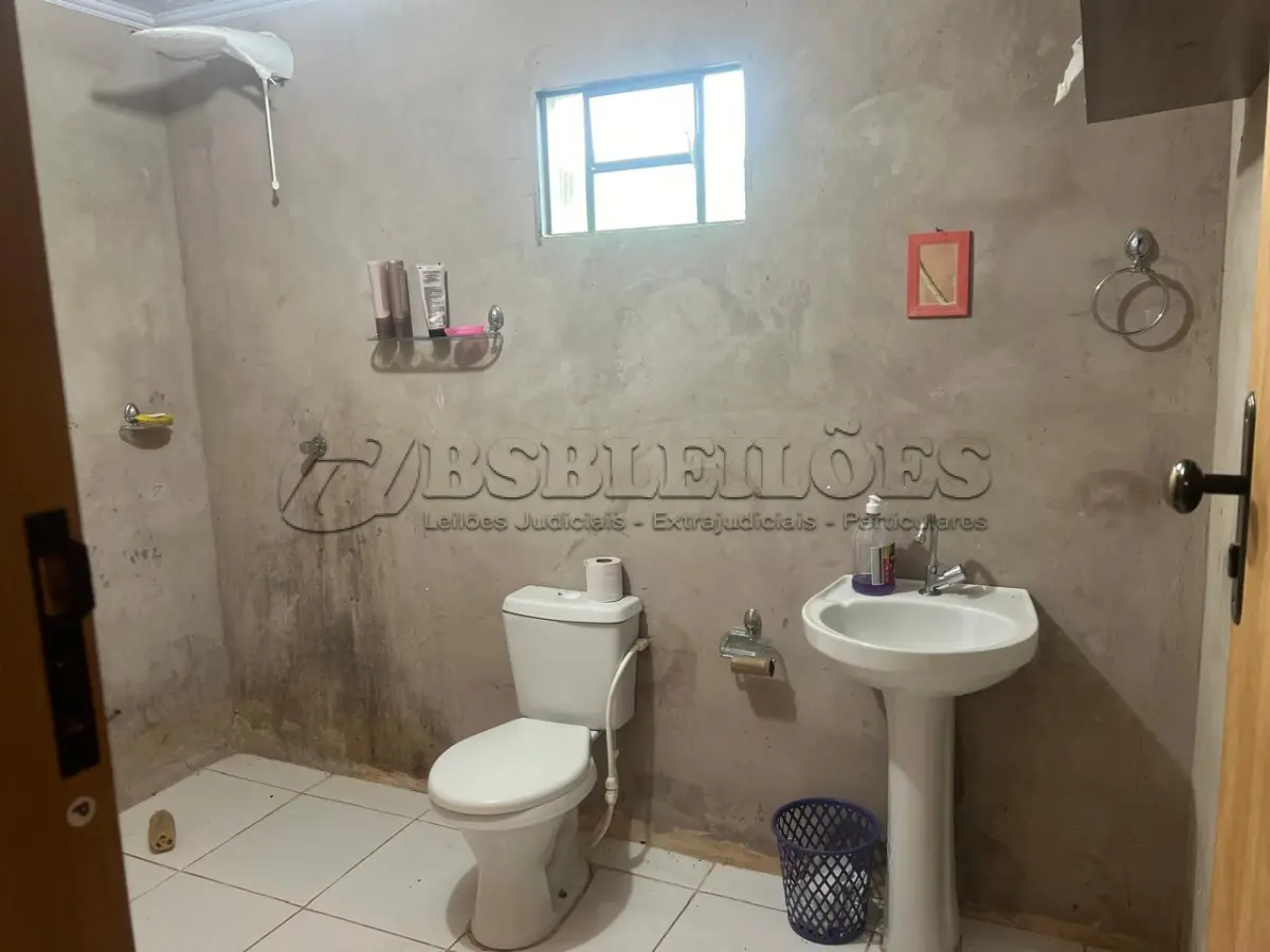 LOTE 001 - 01 CESSÃO DE DIREITO DE 01 CASA COM LOTE DE 1.200,00 M², NA RUA 04 LOTE Nº 16/17. SITUADO NO CONDOMÍNIO DE PESCA HORIZONTE DOURADO - LUZIÂNIA - GO.  (DOCUMENTOS EM ANEXO) (AGENDAR VISITAÇÃO 61-99445-2031).