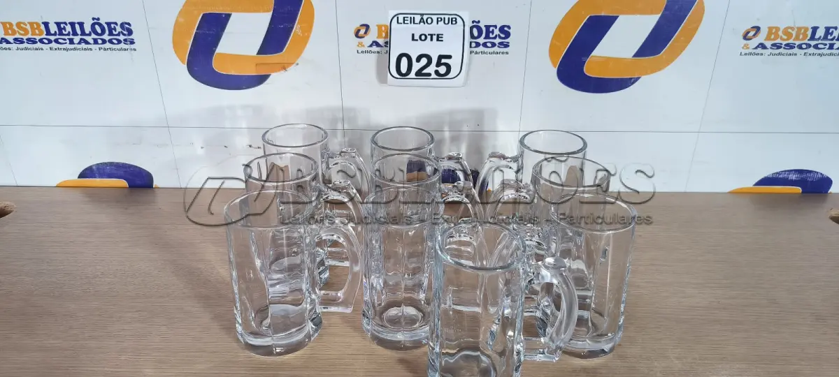 LOTE 025 - 10 CANECAS DE VIDRO PARA CHOPP. (NO ESTADO) ATENÇÃO! FAZER A VISITAÇÃO ANTES DE ARREMATAR, NÃO SABEMOS SE FUNCIONA. LEILÃO NÃO TEM GARANTIA E NEM DEVOLUÇÃO, SUJEITO A POSSÍVEIS AVARIAS VISÍVEIS/OCULTAS E/OU AUSÊNCIA DE COMPONENTES.