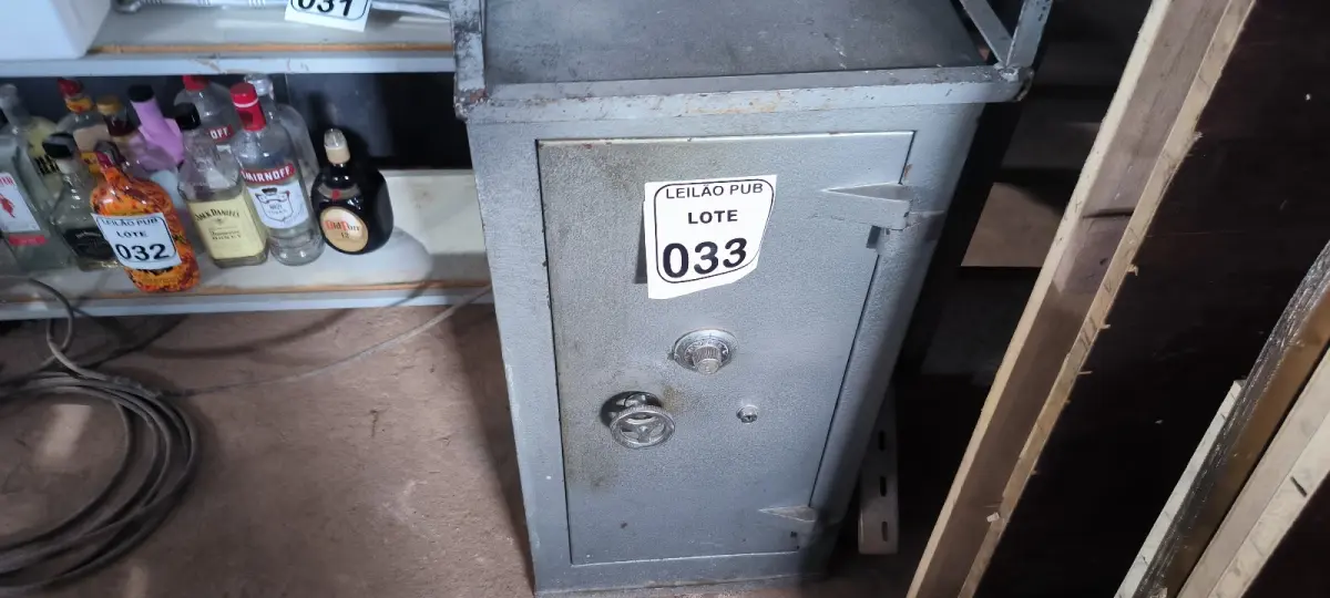 LOTE 033