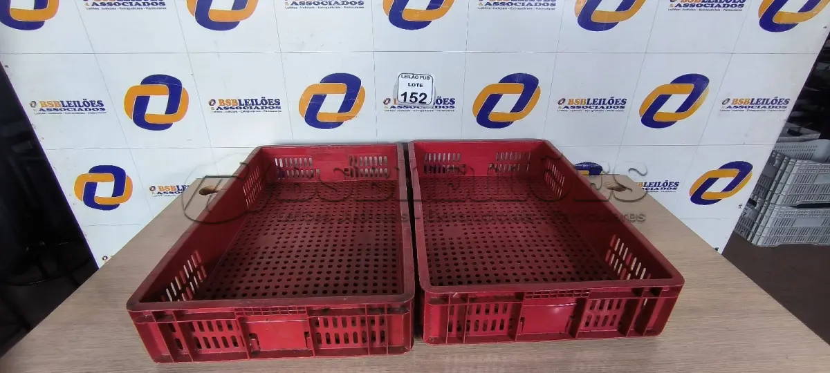 LOTE 152 - 02 CAIXAS ORGANIZADORAS EM PLÁSTICO NA COR VERMELHA. (NO ESTADO) ATENÇÃO! FAZER A VISITAÇÃO ANTES DE ARREMATAR, NÃO SABEMOS SE FUNCIONA. LEILÃO NÃO TEM GARANTIA E NEM DEVOLUÇÃO, SUJEITO A POSSÍVEIS AVARIAS VISÍVEIS/OCULTAS E/OU AUSÊNCIA DE COMPONENTES.