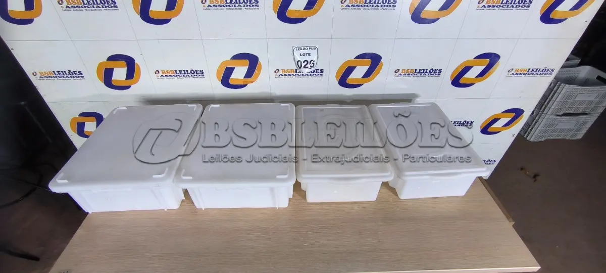 LOTE 026 - 04 CAIXAS ORGANIZADORAS EM PLÁSTICO. (NO ESTADO) ATENÇÃO! FAZER A VISITAÇÃO ANTES DE ARREMATAR, NÃO SABEMOS SE FUNCIONA. LEILÃO NÃO TEM GARANTIA E NEM DEVOLUÇÃO, SUJEITO A POSSÍVEIS AVARIAS VISÍVEIS/OCULTAS E/OU AUSÊNCIA DE COMPONENTES.