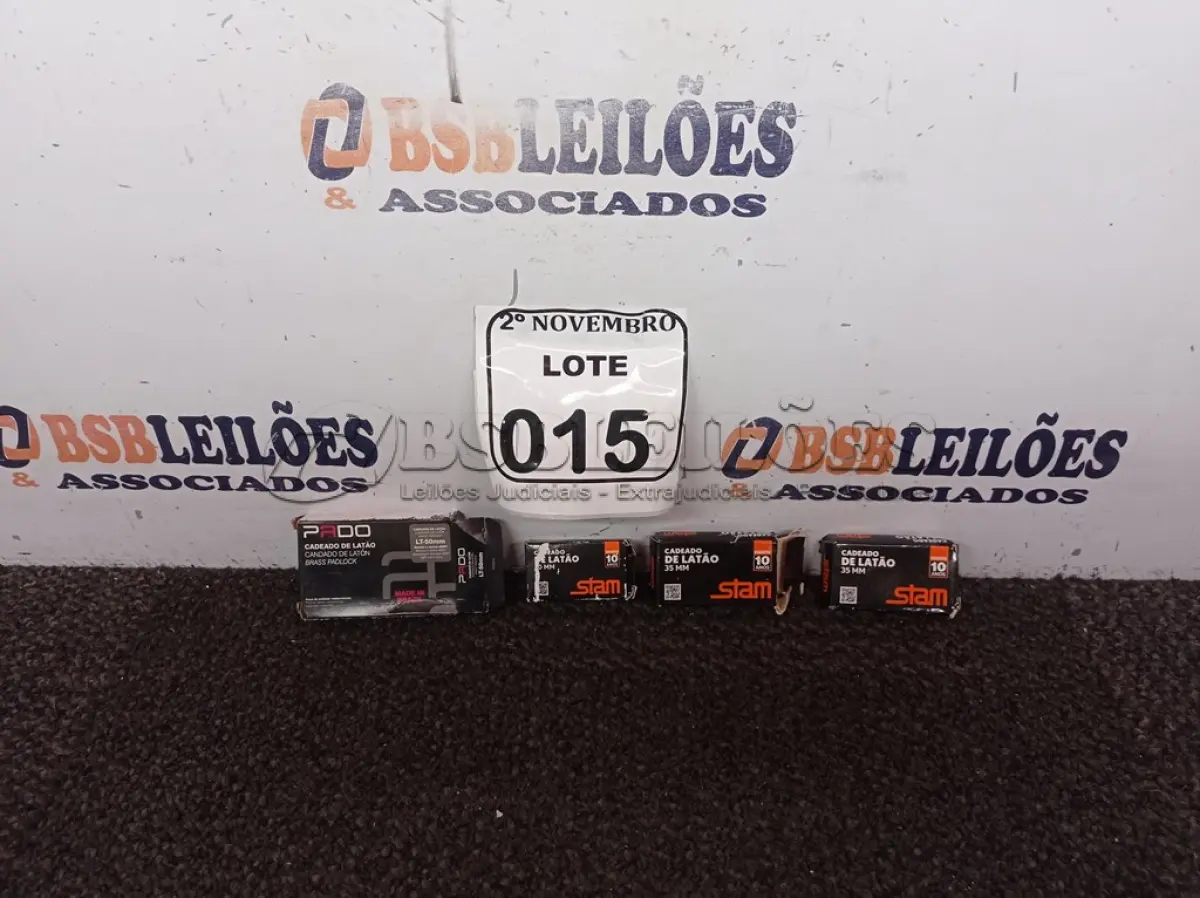 LOTE 015 - 04 CADEADOS MODELOS DIVERSOS DE LATÃO MARCA STAM(NOVO). (NO ESTADO) ATENÇÃO! FAZER A VISITAÇÃO ANTES DE ARREMATAR, NÃO SABEMOS SE FUNCIONA. LEILÃO NÃO TEM GARANTIA E NEM DEVOLUÇÃO, SUJEITO A POSSÍVEIS AVARIAS VISÍVEIS/OCULTAS E/OU AUSÊNCIA DE COMPONENTES.