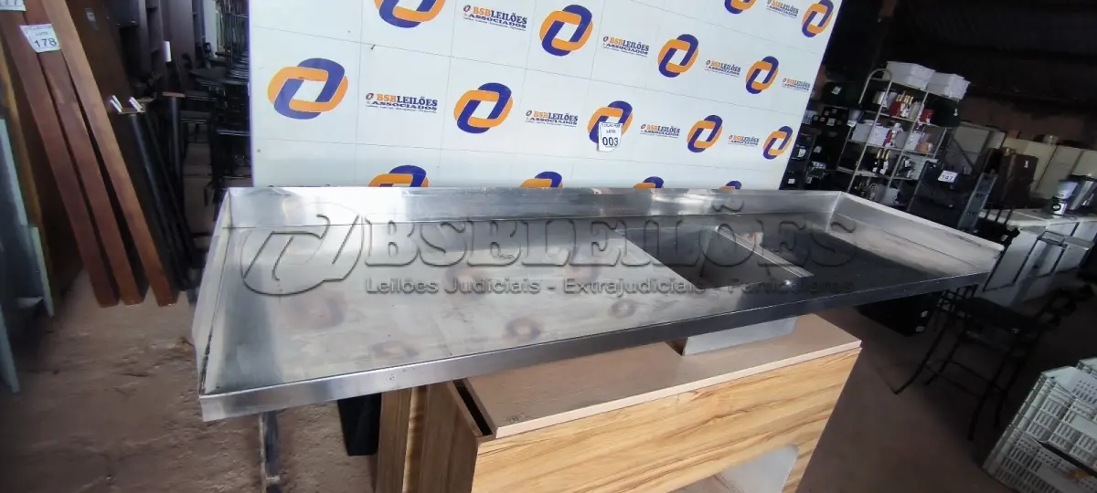 LOTE 003 - 01 PIA EM INOX MEDINDO 2,34CM X 0,61CM. (NO ESTADO) ATENÇÃO! FAZER A VISITAÇÃO ANTES DE ARREMATAR, NÃO SABEMOS SE FUNCIONA. LEILÃO NÃO TEM GARANTIA E NEM DEVOLUÇÃO, SUJEITO A POSSÍVEIS AVARIAS VISÍVEIS/OCULTAS E/OU AUSÊNCIA DE COMPONENTES.