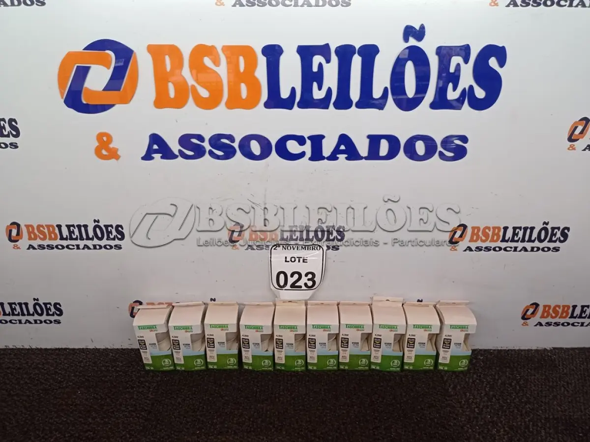 LOTE 023 - 26 LÂMPADAS MARCAS E MODELOS DIVERSOS(NOVO). (NO ESTADO) ATENÇÃO! FAZER A VISITAÇÃO ANTES DE ARREMATAR, NÃO SABEMOS SE FUNCIONA. LEILÃO NÃO TEM GARANTIA E NEM DEVOLUÇÃO, SUJEITO A POSSÍVEIS AVARIAS VISÍVEIS/OCULTAS E/OU AUSÊNCIA DE COMPONENTES.