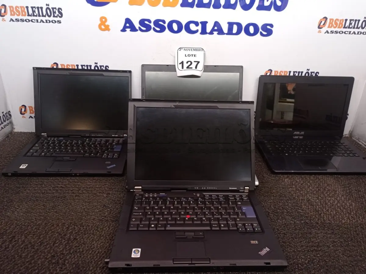 LOTE 127 - 04 NOTEBOOKS MARCAS E MODELOS DIVERSOS P/RETIRADA DE PEÇAS. (NO ESTADO) ATENÇÃO! FAZER A VISITAÇÃO ANTES DE ARREMATAR, NÃO SABEMOS SE FUNCIONA. LEILÃO NÃO TEM GARANTIA E NEM DEVOLUÇÃO, SUJEITO A POSSÍVEIS AVARIAS VISÍVEIS/OCULTAS E/OU AUSÊNCIA DE COMPONENTES.
