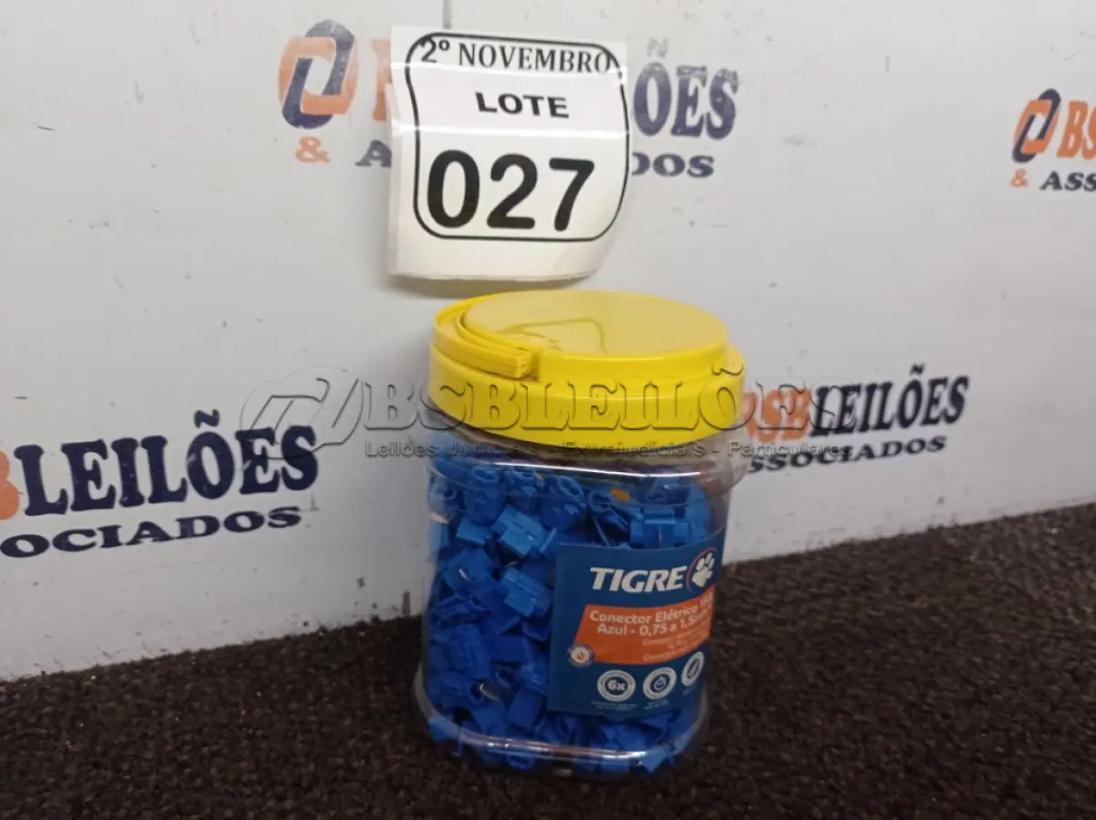 LOTE 027 - 01 POTE DE CONECTORES ELÉTRICOS 20A AZUIS 0,75 A 1,5MM²(NOVO). (NO ESTADO) ATENÇÃO! FAZER A VISITAÇÃO ANTES DE ARREMATAR, NÃO SABEMOS SE FUNCIONA. LEILÃO NÃO TEM GARANTIA E NEM DEVOLUÇÃO, SUJEITO A POSSÍVEIS AVARIAS VISÍVEIS/OCULTAS E/OU AUSÊNCIA DE COMPONENTES.