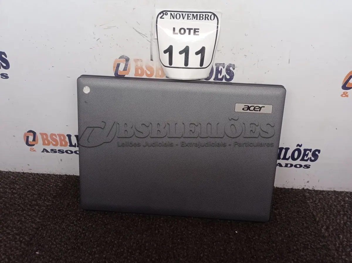 LOTE 111 - 01 NOTEBOOK MARCA ACER. (NO ESTADO) ATENÇÃO! FAZER A VISITAÇÃO ANTES DE ARREMATAR, NÃO SABEMOS SE FUNCIONA. LEILÃO NÃO TEM GARANTIA E NEM DEVOLUÇÃO, SUJEITO A POSSÍVEIS AVARIAS VISÍVEIS/OCULTAS E/OU AUSÊNCIA DE COMPONENTES.