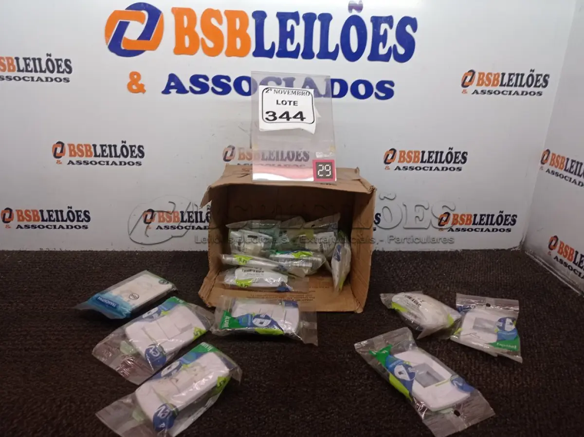 LOTE 344 - 01 LOTE C/VÁRIAS TOMADAS DIVERSAS. (NO ESTADO) ATENÇÃO! FAZER A VISITAÇÃO ANTES DE ARREMATAR, NÃO SABEMOS SE FUNCIONA. LEILÃO NÃO TEM GARANTIA E NEM DEVOLUÇÃO, SUJEITO A POSSÍVEIS AVARIAS VISÍVEIS/OCULTAS E/OU AUSÊNCIA DE COMPONENTES.