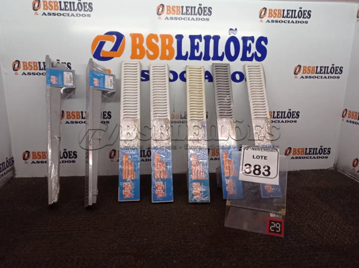 LOTE 383 - 07 RALOS LINEAR MODULÁVEL SIFONADO 50CM MARCA HERC(NOVO). (NO ESTADO) ATENÇÃO! FAZER A VISITAÇÃO ANTES DE ARREMATAR, NÃO SABEMOS SE FUNCIONA. LEILÃO NÃO TEM GARANTIA E NEM DEVOLUÇÃO, SUJEITO A POSSÍVEIS AVARIAS VISÍVEIS/OCULTAS E/OU AUSÊNCIA DE COMPONENTES.