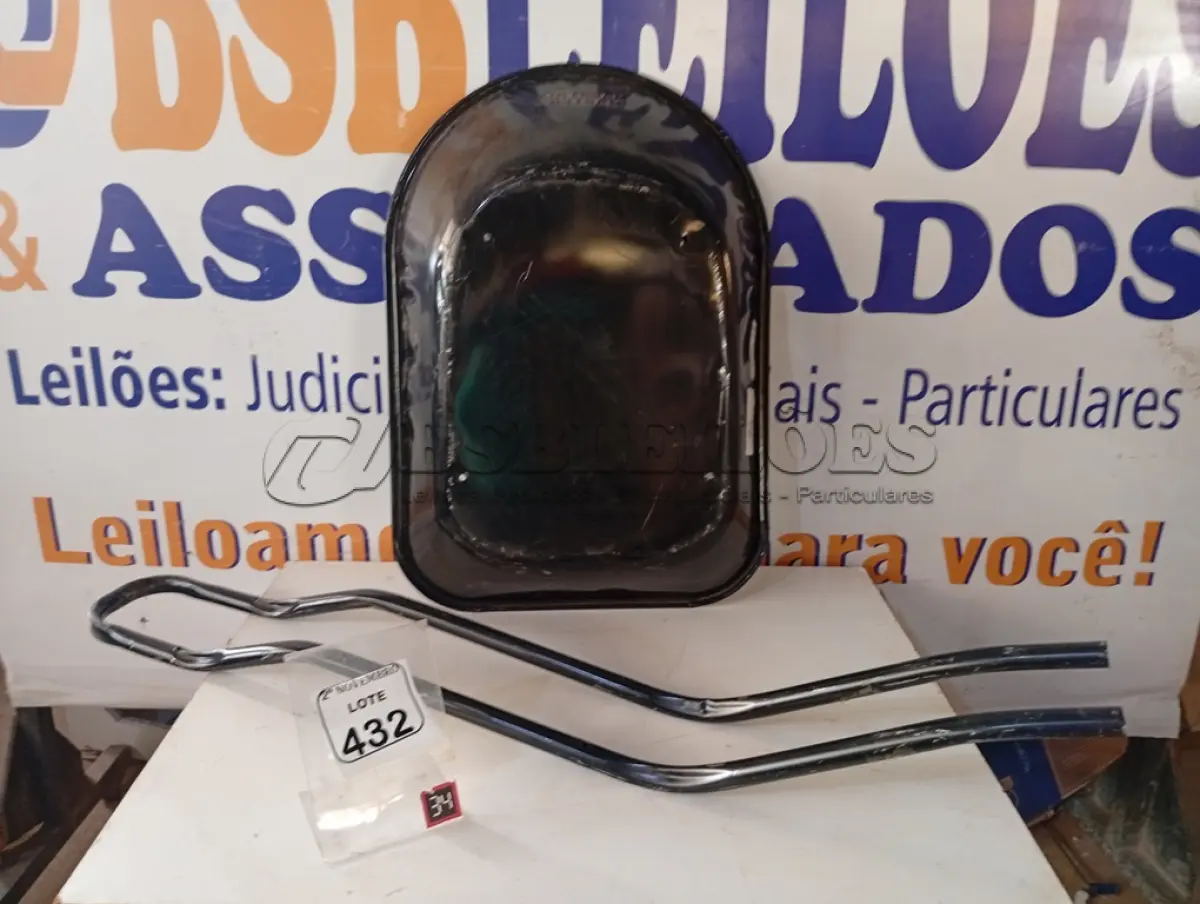 LOTE 432 - 01 CARRINHO DE MÃO INCOMPLETO. (NOVO). (NO ESTADO) ATENÇÃO! FAZER A VISITAÇÃO ANTES DE ARREMATAR, NÃO SABEMOS SE FUNCIONA. LEILÃO NÃO TEM GARANTIA E NEM DEVOLUÇÃO, SUJEITO A POSSÍVEIS AVARIAS VISÍVEIS/OCULTAS E/OU AUSÊNCIA DE COMPONENTES.
