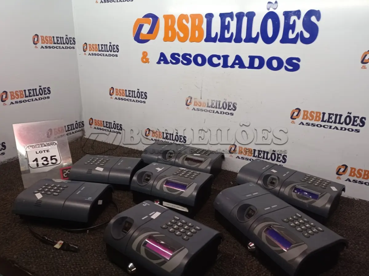 LOTE 135 - 07 RELÓGIOS DE PONTO C/LEITOR BIOMÉTRICO MARCAS E MODELOS DIVERSOS. (NO ESTADO) ATENÇÃO! FAZER A VISITAÇÃO ANTES DE ARREMATAR, NÃO SABEMOS SE FUNCIONA. LEILÃO NÃO TEM GARANTIA E NEM DEVOLUÇÃO, SUJEITO A POSSÍVEIS AVARIAS VISÍVEIS/OCULTAS E/OU AUSÊNCIA DE COMPONENTES.