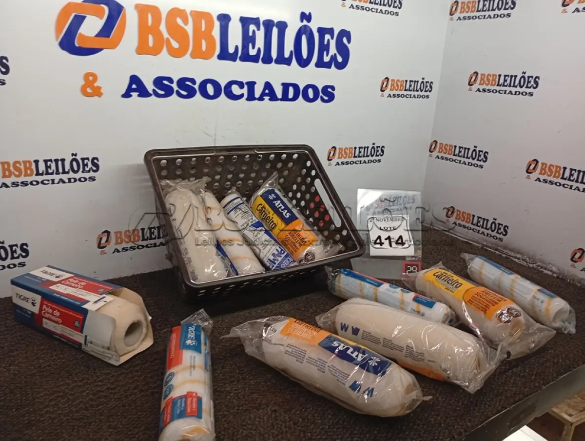 LOTE 414 - 11 ROLOS P/PINTURA MARCAS E MODELOS DIVERSOS. (NOVO). (NO ESTADO) ATENÇÃO! FAZER A VISITAÇÃO ANTES DE ARREMATAR, NÃO SABEMOS SE FUNCIONA. LEILÃO NÃO TEM GARANTIA E NEM DEVOLUÇÃO, SUJEITO A POSSÍVEIS AVARIAS VISÍVEIS/OCULTAS E/OU AUSÊNCIA DE COMPONENTES.