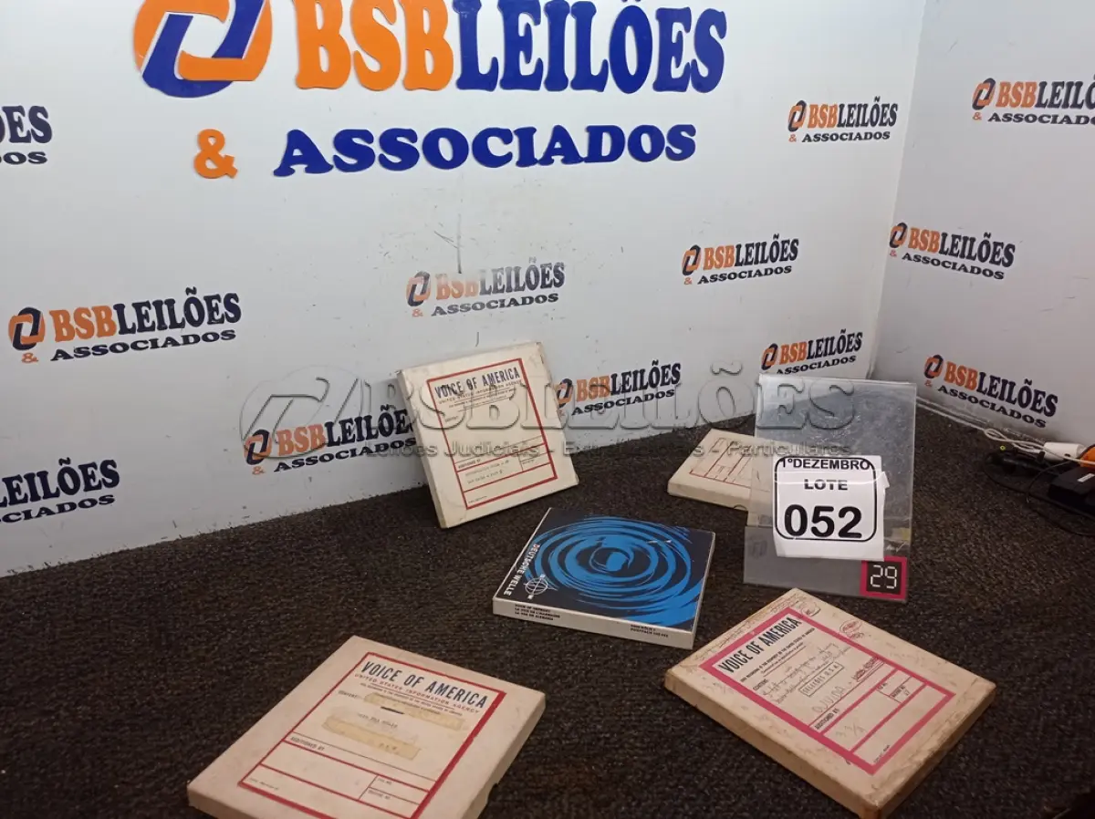LOTE 052 - 05 FITAS ANTIGAS. (NO ESTADO) ATENÇÃO! FAZER A VISITAÇÃO ANTES DE ARREMATAR, NÃO SABEMOS SE FUNCIONA. LEILÃO NÃO TEM GARANTIA E NEM DEVOLUÇÃO, SUJEITO A POSSÍVEIS AVARIAS VISÍVEIS/OCULTAS E/OU AUSÊNCIA DE COMPONENTES.