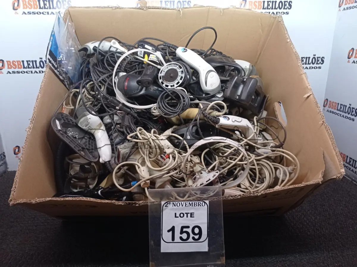 LOTE 159 - 01 LOTE C/VÁRIOS LEITORES DE CÓDIGO DE BARRAS MARCAS E MODELOS DIVERSOS. (NO ESTADO) ATENÇÃO! FAZER A VISITAÇÃO ANTES DE ARREMATAR, NÃO SABEMOS SE FUNCIONA. LEILÃO NÃO TEM GARANTIA E NEM DEVOLUÇÃO, SUJEITO A POSSÍVEIS AVARIAS VISÍVEIS/OCULTAS E/OU AUSÊNCIA DE COMPONENTES.