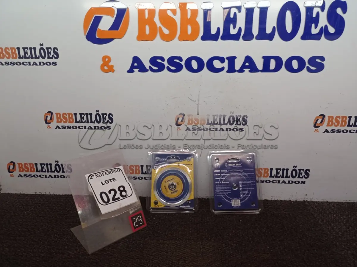 LOTE 028 - 02 DISCOS DIAMANTADOS CONTÍNUOS MARCA HEAVY DUTY(NOVO). (NO ESTADO) ATENÇÃO! FAZER A VISITAÇÃO ANTES DE ARREMATAR, NÃO SABEMOS SE FUNCIONA. LEILÃO NÃO TEM GARANTIA E NEM DEVOLUÇÃO, SUJEITO A POSSÍVEIS AVARIAS VISÍVEIS/OCULTAS E/OU AUSÊNCIA DE COMPONENTES.