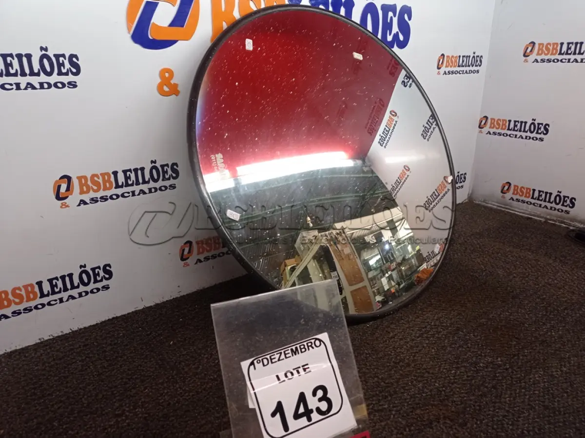 LOTE 143 - 01 ESPELHO DE GARAGEM P/PONTO CEGO. (NO ESTADO) ATENÇÃO! FAZER A VISITAÇÃO ANTES DE ARREMATAR, NÃO SABEMOS SE FUNCIONA. LEILÃO NÃO TEM GARANTIA E NEM DEVOLUÇÃO, SUJEITO A POSSÍVEIS AVARIAS VISÍVEIS/OCULTAS E/OU AUSÊNCIA DE COMPONENTES.