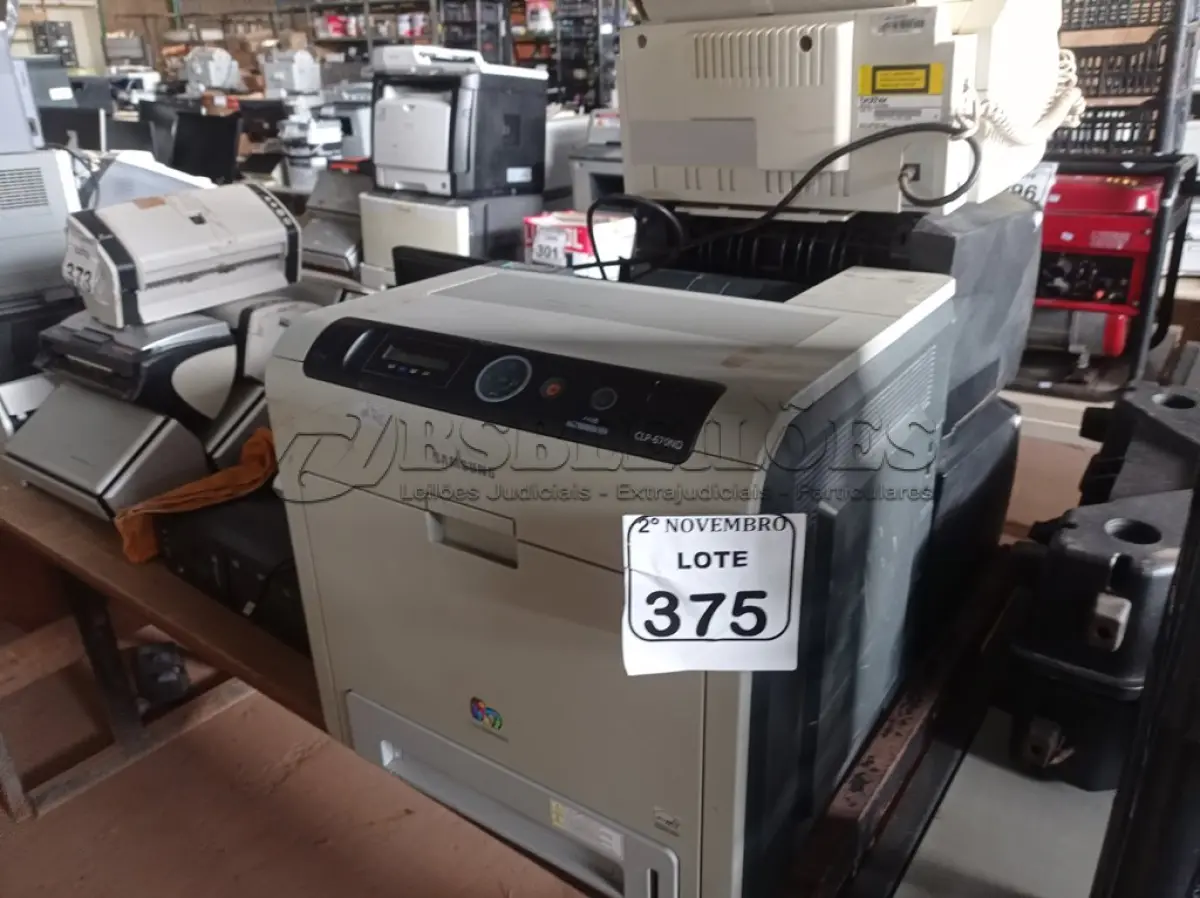 LOTE 375 - 03 IMPRESSORAS MARCAS E MODELOS DIVERSOS SENDO UMA SAMSUMG COLORIDA E 01APARELHO DE FAX. (NO ESTADO) ATENÇÃO! FAZER A VISITAÇÃO ANTES DE ARREMATAR, NÃO SABEMOS SE FUNCIONA. LEILÃO NÃO TEM GARANTIA E NEM DEVOLUÇÃO, SUJEITO A POSSÍVEIS AVARIAS VISÍVEIS/OCULTAS E/OU AUSÊNCIA DE COMPONENTES.