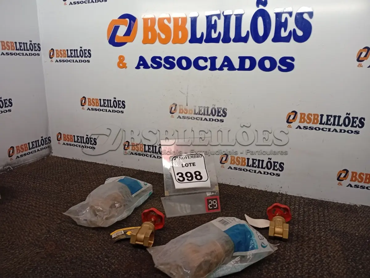 LOTE 398 - 04 REGISTROS DE GAVETA EM METAL MARCAS E MODELOS DIVERSOS(NOVO). (NO ESTADO) ATENÇÃO! FAZER A VISITAÇÃO ANTES DE ARREMATAR, NÃO SABEMOS SE FUNCIONA. LEILÃO NÃO TEM GARANTIA E NEM DEVOLUÇÃO, SUJEITO A POSSÍVEIS AVARIAS VISÍVEIS/OCULTAS E/OU AUSÊNCIA DE COMPONENTES.