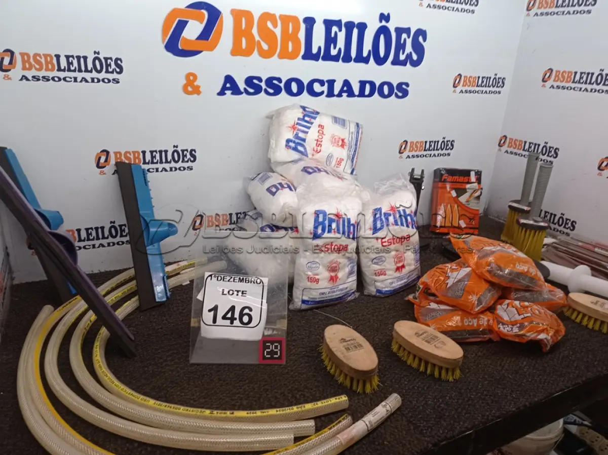 LOTE 146 - 01 LOTE C/DIVERSAS MANGUEIRAS P/FOGÃO, ESTOPAS, LÁPIS DE CARPINTEIRO E MATERIAIS DIVERSOS.  (NO ESTADO) ATENÇÃO! FAZER A VISITAÇÃO ANTES DE ARREMATAR, NÃO SABEMOS SE FUNCIONA. LEILÃO NÃO TEM GARANTIA E NEM DEVOLUÇÃO, SUJEITO A POSSÍVEIS AVARIAS VISÍVEIS/OCULTAS E/OU AUSÊNCIA DE COMPONENTES.