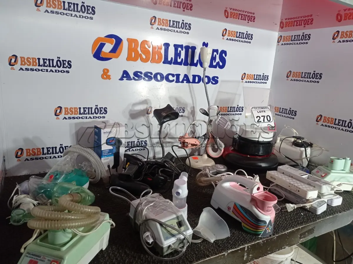 LOTE 270 - 01 LOTE VÁRIOS C/LEITORES DE CÓDIGOS DE BARRA, LUMINÁRIAS E MATERIAIS DIVERSOS. (NO ESTADO) ATENÇÃO! FAZER A VISITAÇÃO ANTES DE ARREMATAR, NÃO SABEMOS SE FUNCIONA. LEILÃO NÃO TEM GARANTIA E NEM DEVOLUÇÃO, SUJEITO A POSSÍVEIS AVARIAS VISÍVEIS/OCULTAS E/OU AUSÊNCIA DE COMPONENTES.