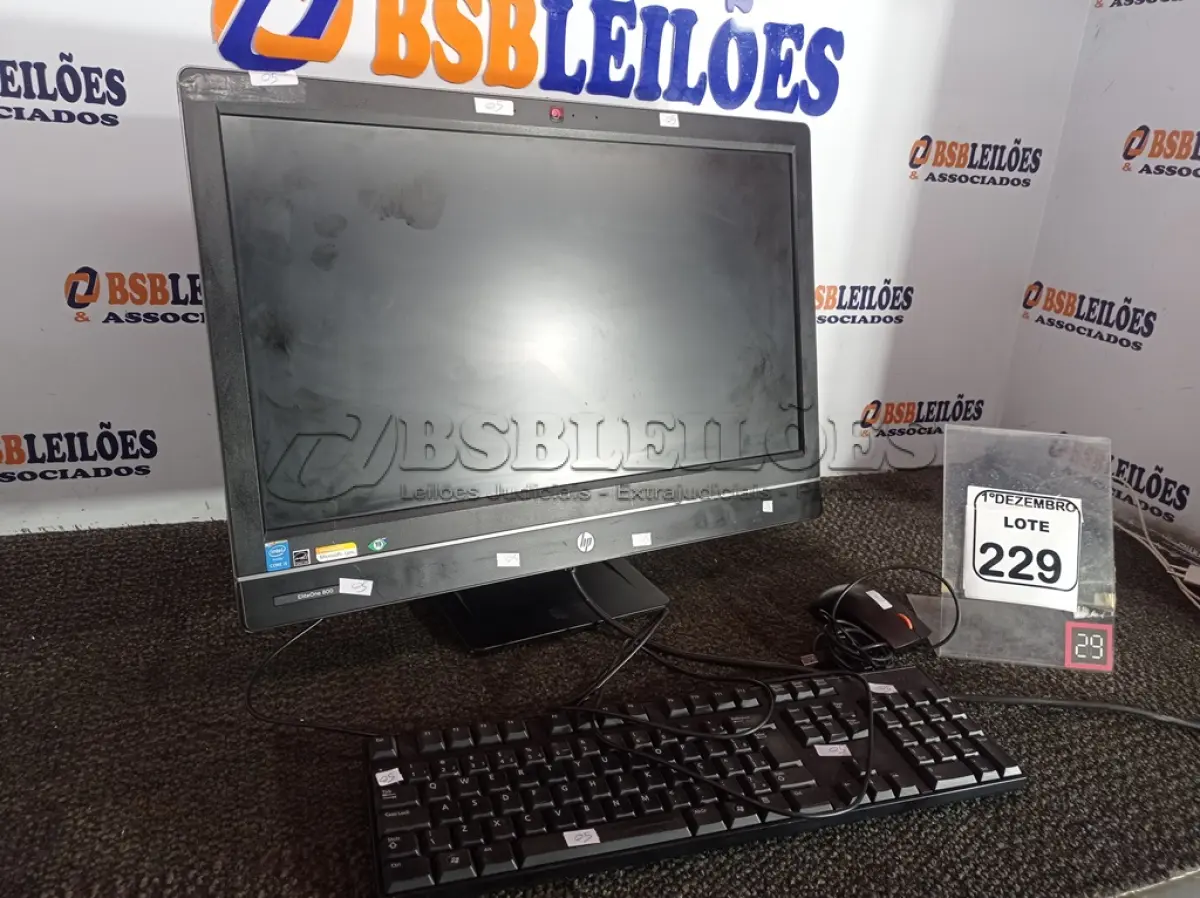 LOTE 229 - 01 ALL IN ONE MARCA HP C/TECLADO E MOUSE. (NO ESTADO) ATENÇÃO! FAZER A VISITAÇÃO ANTES DE ARREMATAR, NÃO SABEMOS SE FUNCIONA. LEILÃO NÃO TEM GARANTIA E NEM DEVOLUÇÃO, SUJEITO A POSSÍVEIS AVARIAS VISÍVEIS/OCULTAS E/OU AUSÊNCIA DE COMPONENTES.