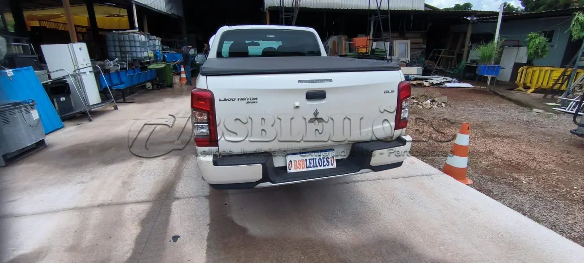 LOTE 001 - 01 MMC/TRITON SPORT GLS AUTOMATICA, COR BRANCA, DIESEL , ANO 2022/2023, 120.000 KM RODADOS (ZERADA) (NO ESTADO)