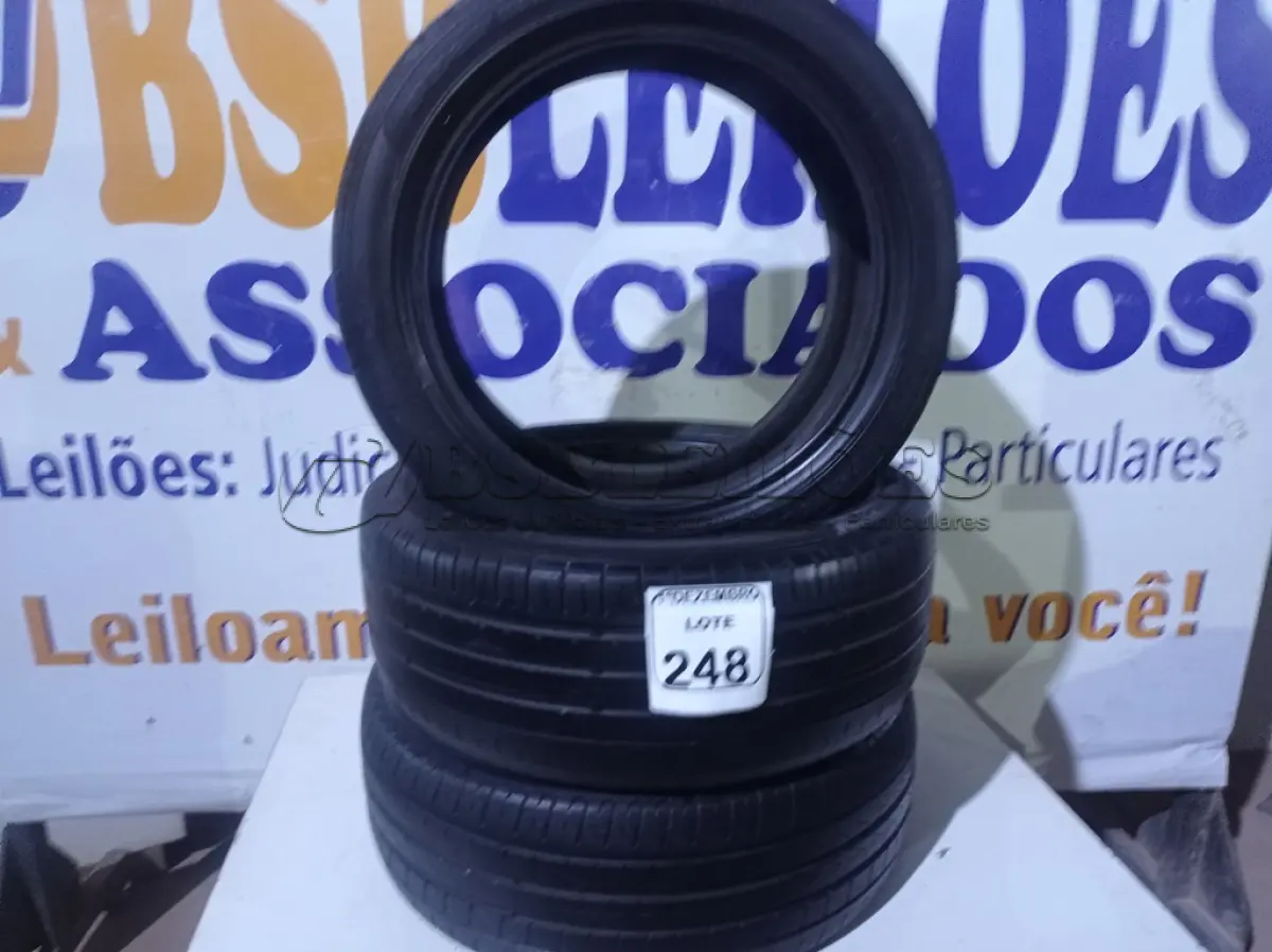 LOTE 248 - 03 PNEUS 215-50-17” USADOS. (NO ESTADO) ATENÇÃO! FAZER A VISITAÇÃO ANTES DE ARREMATAR, NÃO SABEMOS SE FUNCIONA. LEILÃO NÃO TEM GARANTIA E NEM DEVOLUÇÃO, SUJEITO A POSSÍVEIS AVARIAS VISÍVEIS/OCULTAS E/OU AUSÊNCIA DE COMPONENTES.