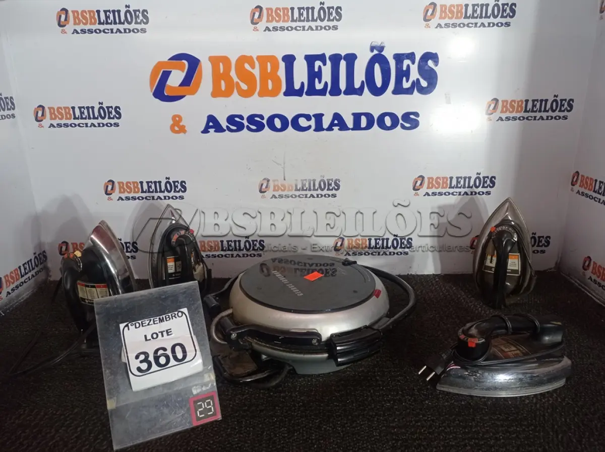 LOTE 360 - 01 SANDUICHEIRA MARCA GEORGE FOREMAN 110V E 04 FERROS DE PASSAR MARCAS E MODELOS DIVERSOS. (NO ESTADO) ATENÇÃO! FAZER A VISITAÇÃO ANTES DE ARREMATAR, NÃO SABEMOS SE FUNCIONA. LEILÃO NÃO TEM GARANTIA E NEM DEVOLUÇÃO, SUJEITO A POSSÍVEIS AVARIAS VISÍVEIS/OCULTAS E/OU AUSÊNCIA DE COMPONENTES.