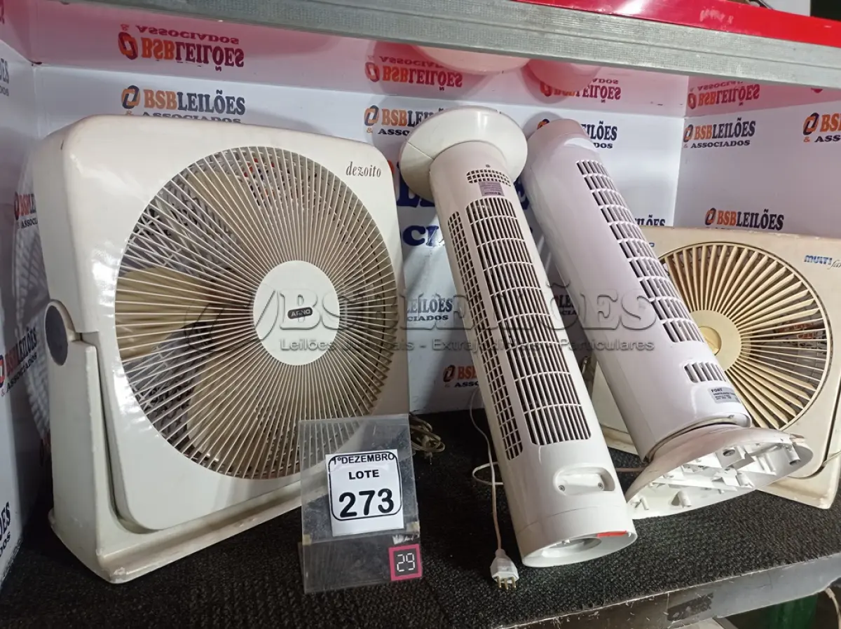 LOTE 273 - 04 VENTILADORES MARCAS E MODELOS DIVERSOS. (NO ESTADO) ATENÇÃO! FAZER A VISITAÇÃO ANTES DE ARREMATAR, NÃO SABEMOS SE FUNCIONA. LEILÃO NÃO TEM GARANTIA E NEM DEVOLUÇÃO, SUJEITO A POSSÍVEIS AVARIAS VISÍVEIS/OCULTAS E/OU AUSÊNCIA DE COMPONENTES.