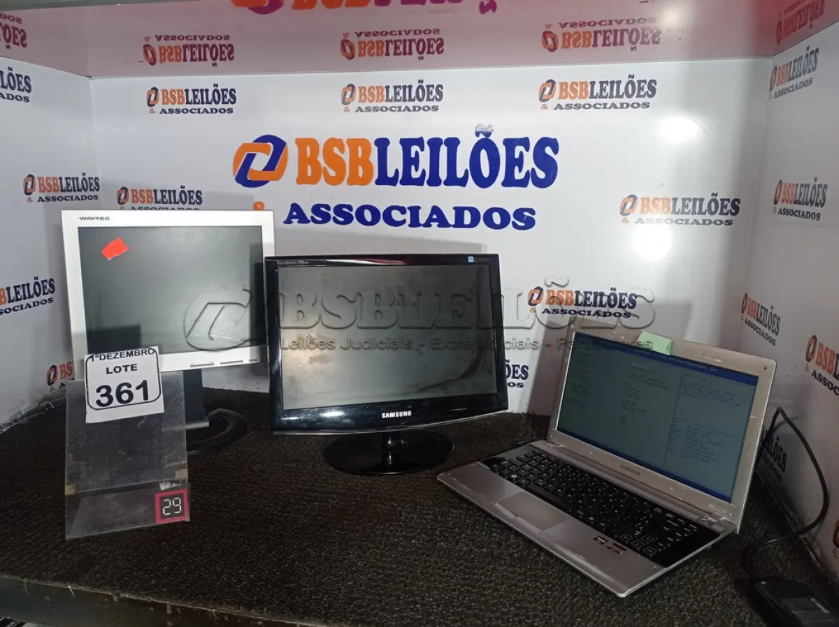 LOTE 361 - 01 NOTEBOOK MARCA SAMSUNG E 02 MONITORES MARCAS E MODELOS DIVERSOS. (NO ESTADO) ATENÇÃO! FAZER A VISITAÇÃO ANTES DE ARREMATAR, NÃO SABEMOS SE FUNCIONA. LEILÃO NÃO TEM GARANTIA E NEM DEVOLUÇÃO, SUJEITO A POSSÍVEIS AVARIAS VISÍVEIS/OCULTAS E/OU AUSÊNCIA DE COMPONENTES.