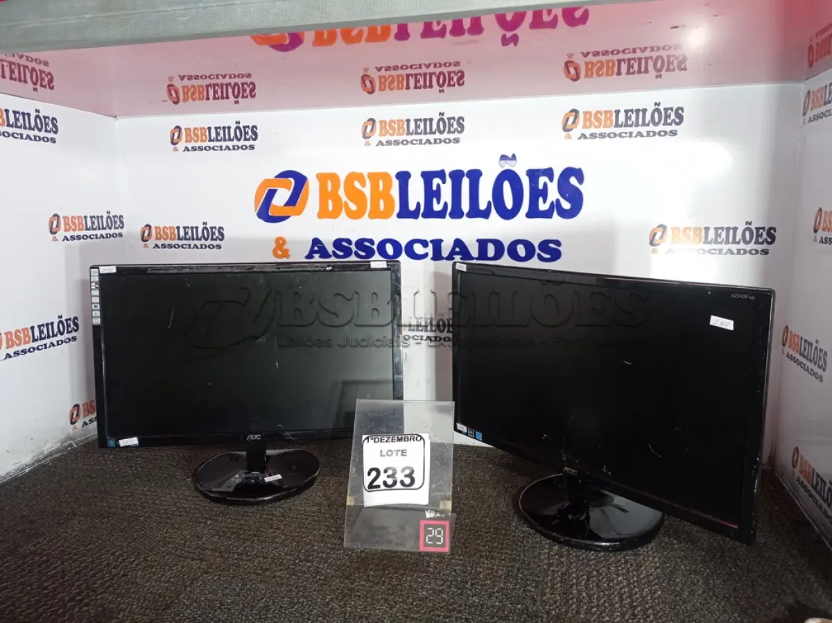 LOTE 233 - 02 MONITORES MARCA AOC. (NO ESTADO) ATENÇÃO! FAZER A VISITAÇÃO ANTES DE ARREMATAR, NÃO SABEMOS SE FUNCIONA. LEILÃO NÃO TEM GARANTIA E NEM DEVOLUÇÃO, SUJEITO A POSSÍVEIS AVARIAS VISÍVEIS/OCULTAS E/OU AUSÊNCIA DE COMPONENTES.