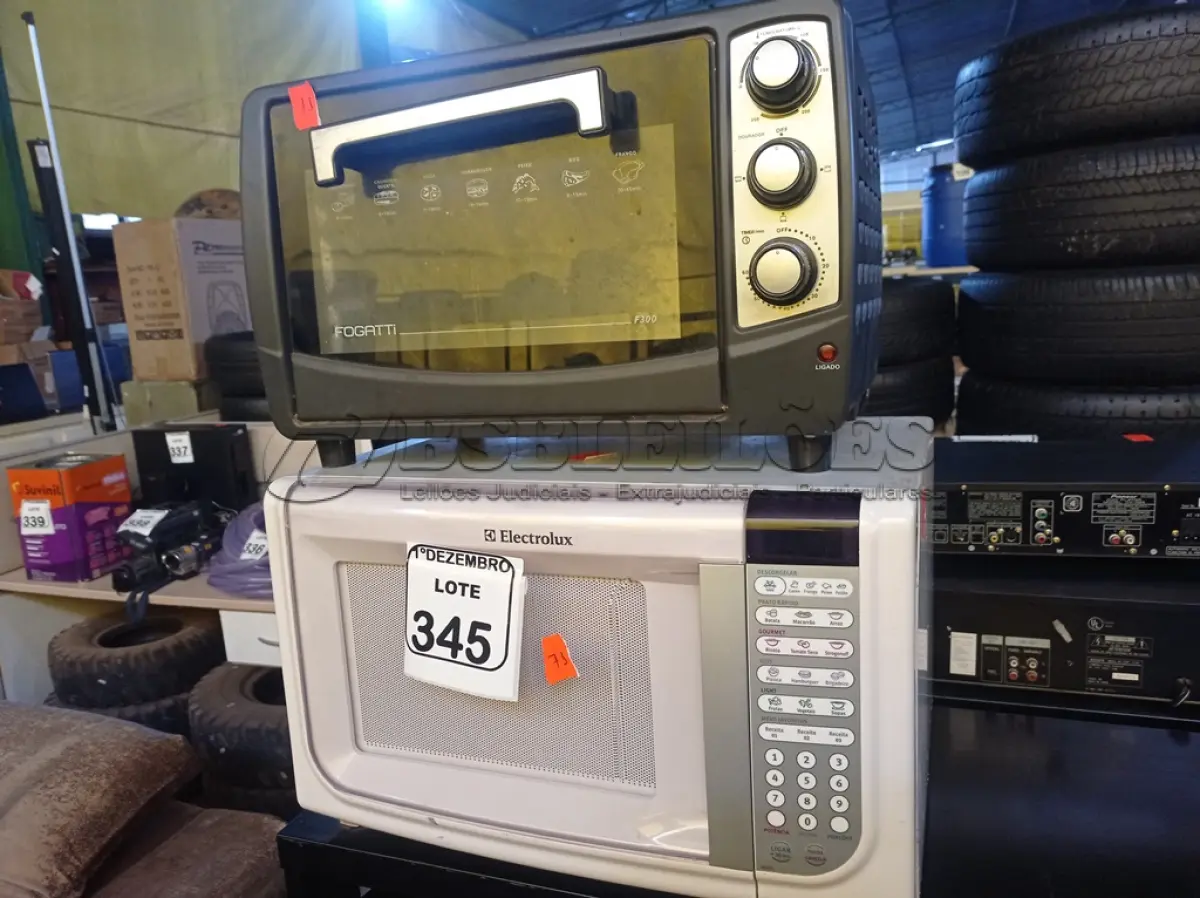 LOTE 345 - 01 FORNO ELÉTRICO MARCA FOGATTI E 01 MICRO-ONDAS MARCA ELECTROLUX. (NO ESTADO) ATENÇÃO! FAZER A VISITAÇÃO ANTES DE ARREMATAR, NÃO SABEMOS SE FUNCIONA. LEILÃO NÃO TEM GARANTIA E NEM DEVOLUÇÃO, SUJEITO A POSSÍVEIS AVARIAS VISÍVEIS/OCULTAS E/OU AUSÊNCIA DE COMPONENTES.