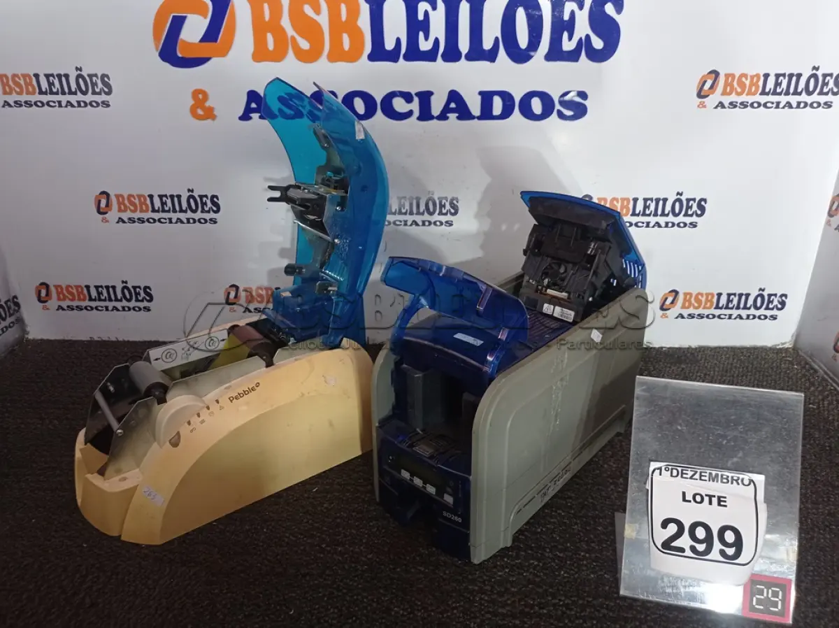 LOTE 299 - 02 IMPRESSORAS DE CARTÃO MARCA EVOLIS E DATACARD. (NO ESTADO) ATENÇÃO! FAZER A VISITAÇÃO ANTES DE ARREMATAR, NÃO SABEMOS SE FUNCIONA. LEILÃO NÃO TEM GARANTIA E NEM DEVOLUÇÃO, SUJEITO A POSSÍVEIS AVARIAS VISÍVEIS/OCULTAS E/OU AUSÊNCIA DE COMPONENTES.