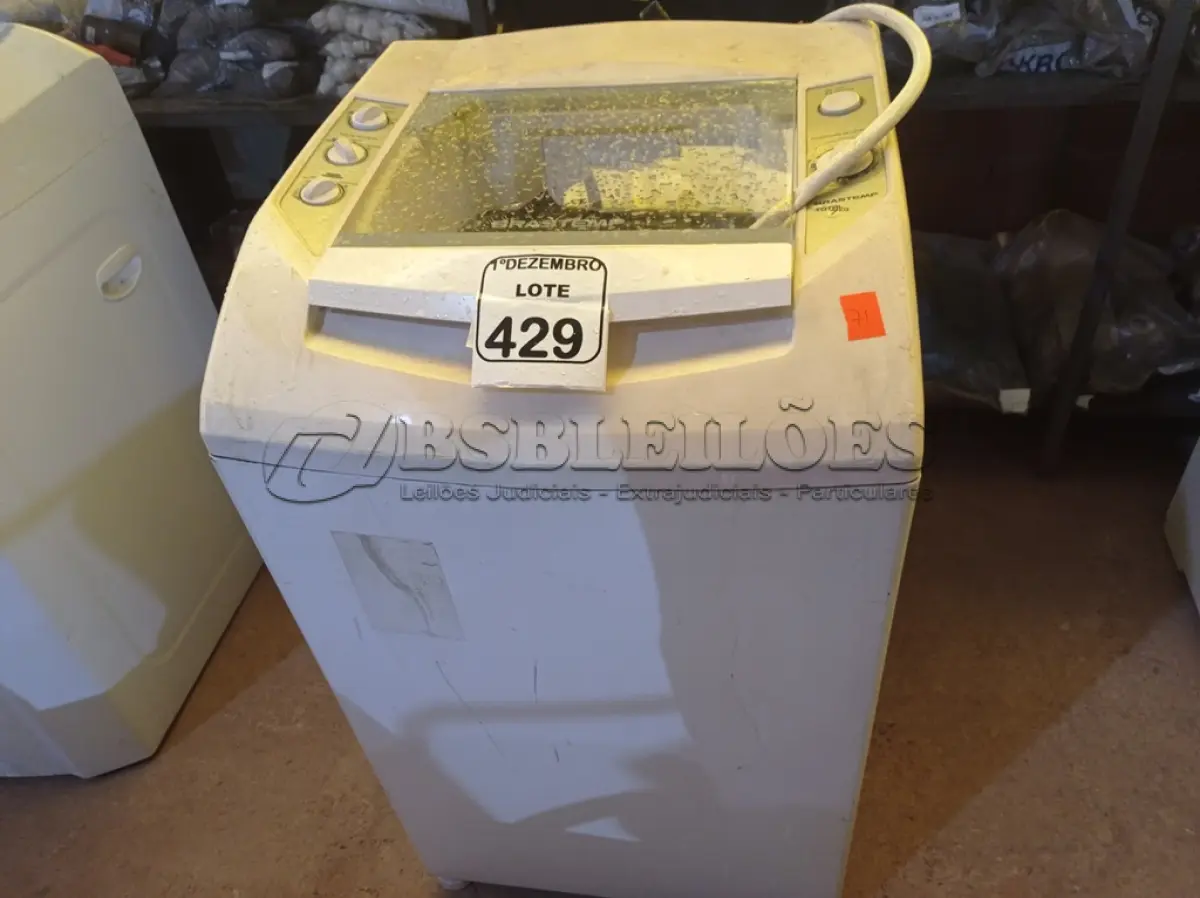 LOTE 429 - 01 MÁQUINA DE LAVAR MARCA BRASTEMP 7KG 220V. (NO ESTADO) ATENÇÃO! FAZER A VISITAÇÃO ANTES DE ARREMATAR, NÃO SABEMOS SE FUNCIONA. LEILÃO NÃO TEM GARANTIA E NEM DEVOLUÇÃO, SUJEITO A POSSÍVEIS AVARIAS VISÍVEIS/OCULTAS E/OU AUSÊNCIA DE COMPONENTES.