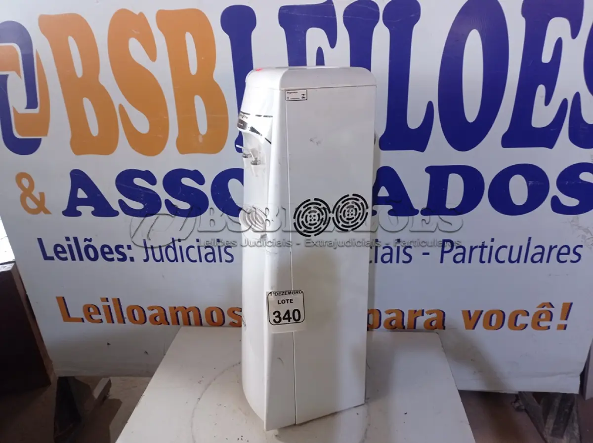 LOTE 340 - 01 BEBEDOURO DE ÁGUA P/GALÃO MARCA MASTERFRIO. (NO ESTADO) ATENÇÃO! FAZER A VISITAÇÃO ANTES DE ARREMATAR, NÃO SABEMOS SE FUNCIONA. LEILÃO NÃO TEM GARANTIA E NEM DEVOLUÇÃO, SUJEITO A POSSÍVEIS AVARIAS VISÍVEIS/OCULTAS E/OU AUSÊNCIA DE COMPONENTES.