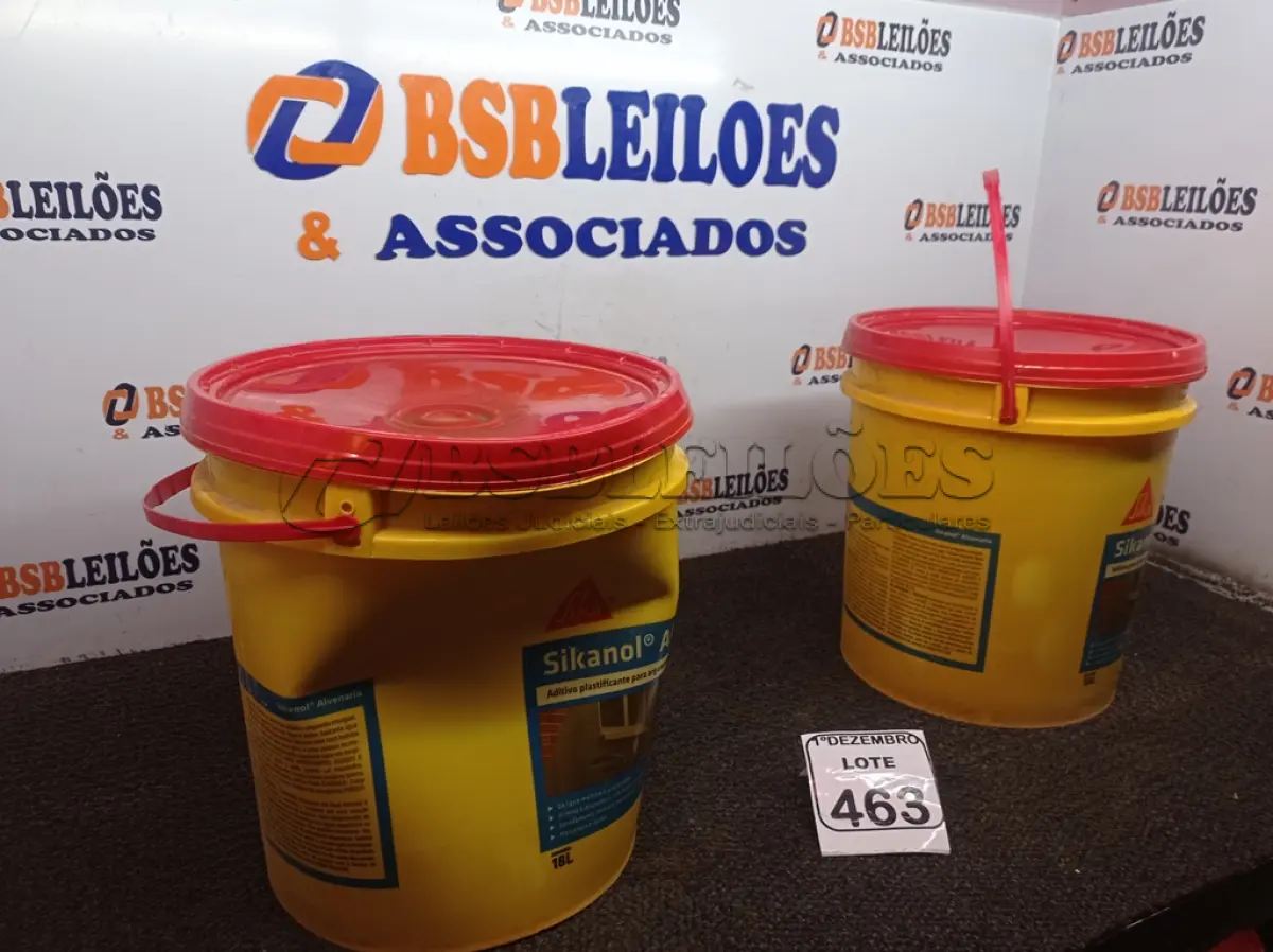 LOTE 463 - 02 BALDES DE SIKANOL ALVENARIA MARCA SIKA 18L. (NO ESTADO) ATENÇÃO! FAZER A VISITAÇÃO ANTES DE ARREMATAR, NÃO SABEMOS SE FUNCIONA. LEILÃO NÃO TEM GARANTIA E NEM DEVOLUÇÃO, SUJEITO A POSSÍVEIS AVARIAS VISÍVEIS/OCULTAS E/OU AUSÊNCIA DE COMPONENTES.