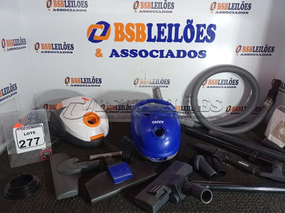 LOTE 277 - 02 ASPIRADORES DE PÓ MARCA BRITÂNIA E ARNO. (NO ESTADO) ATENÇÃO! FAZER A VISITAÇÃO ANTES DE ARREMATAR, NÃO SABEMOS SE FUNCIONA. LEILÃO NÃO TEM GARANTIA E NEM DEVOLUÇÃO, SUJEITO A POSSÍVEIS AVARIAS VISÍVEIS/OCULTAS E/OU AUSÊNCIA DE COMPONENTES.